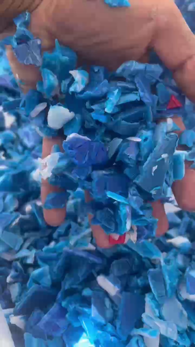 大藍桶破碎料PE再生資源大破碎大藍桶料現貨